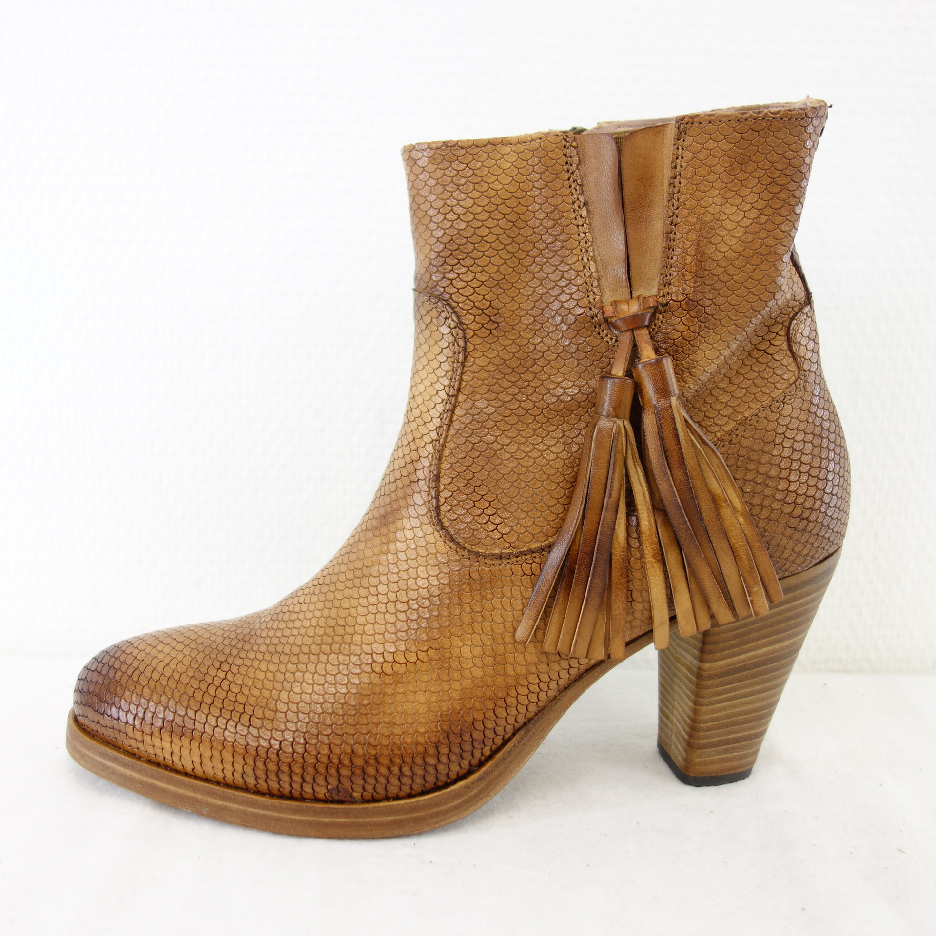 CORVARI Damen Stiefeletten Leder Cognac Braun Reptilprägung Modell Viper